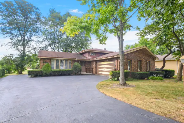8540 Candlelight Drive E, Willow Springs, IL 60480