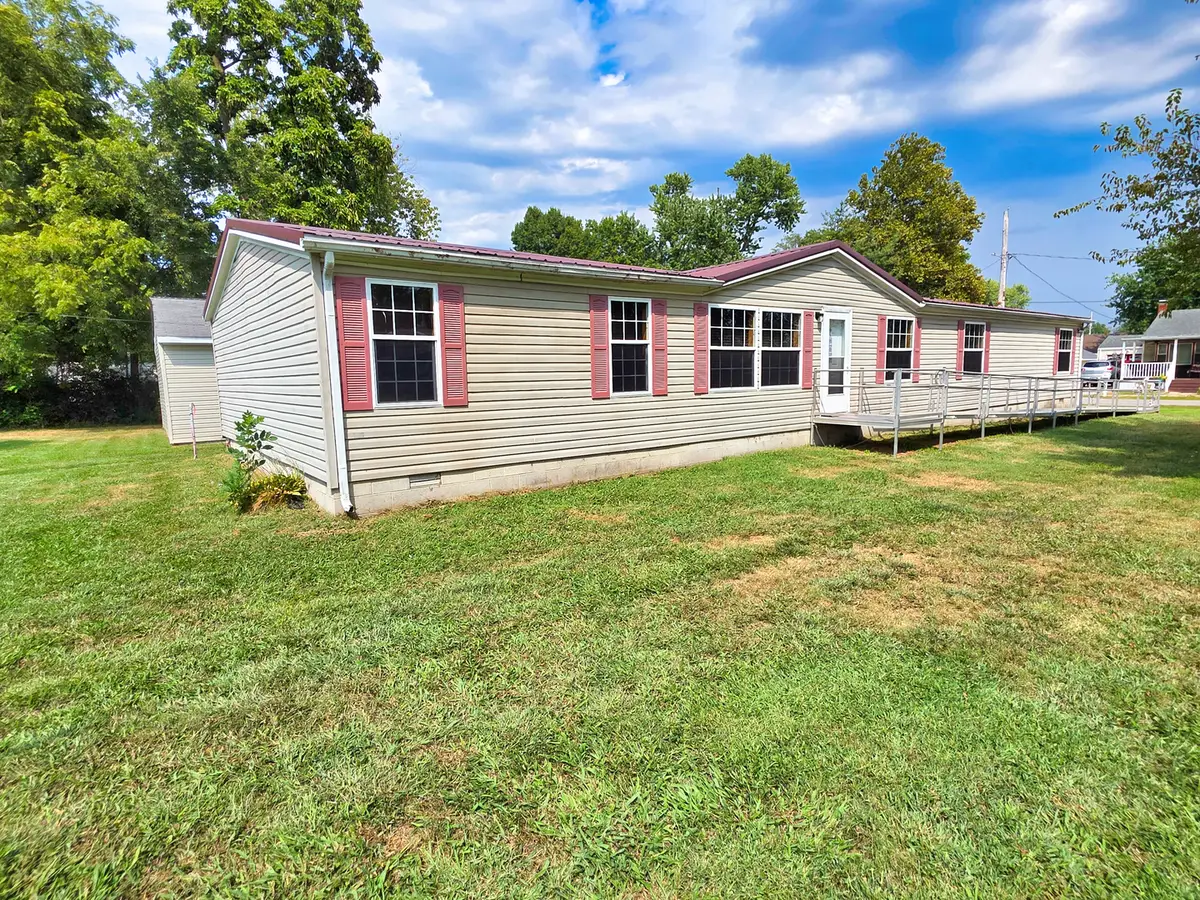 121 Meyer Street, Flora, IL 62839 - #1