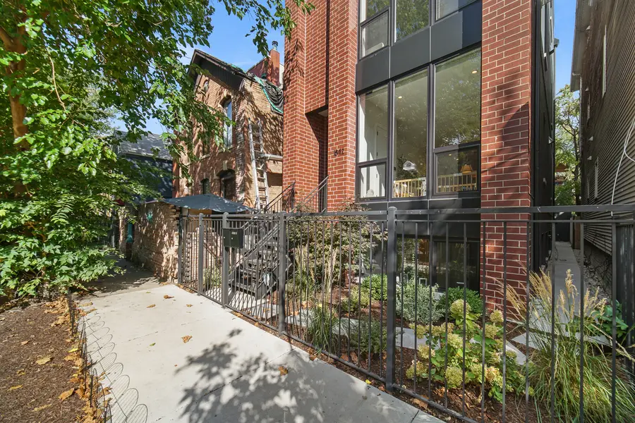 1842 W Iowa Street #1, Chicago, IL 60622 - #2