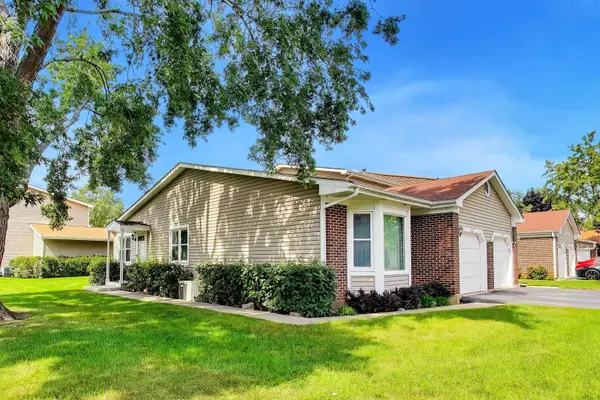 2172 N Queensburg Lane, Palatine, IL 60074