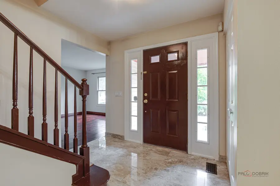 77 Montclair Road, Vernon Hills, IL 60061 - #3