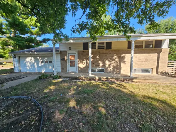 1407 Searle Drive, Normal, IL 61761