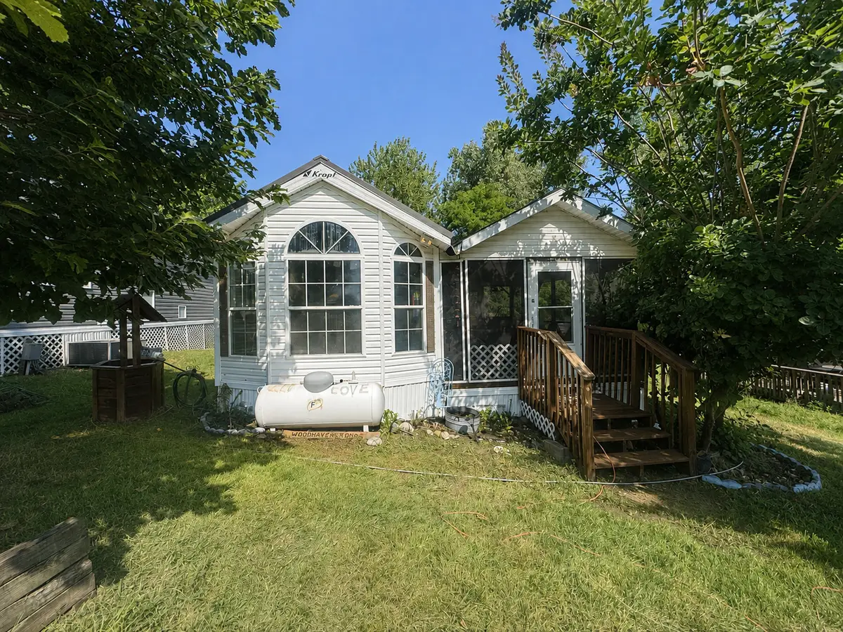 28/120 Woodhaven Lakes, Sublette, IL 61367 - #1