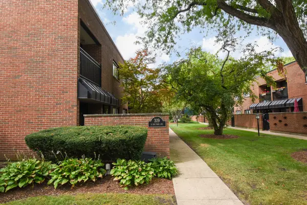 319 N Oak Park Avenue #C, Oak Park, IL 60302