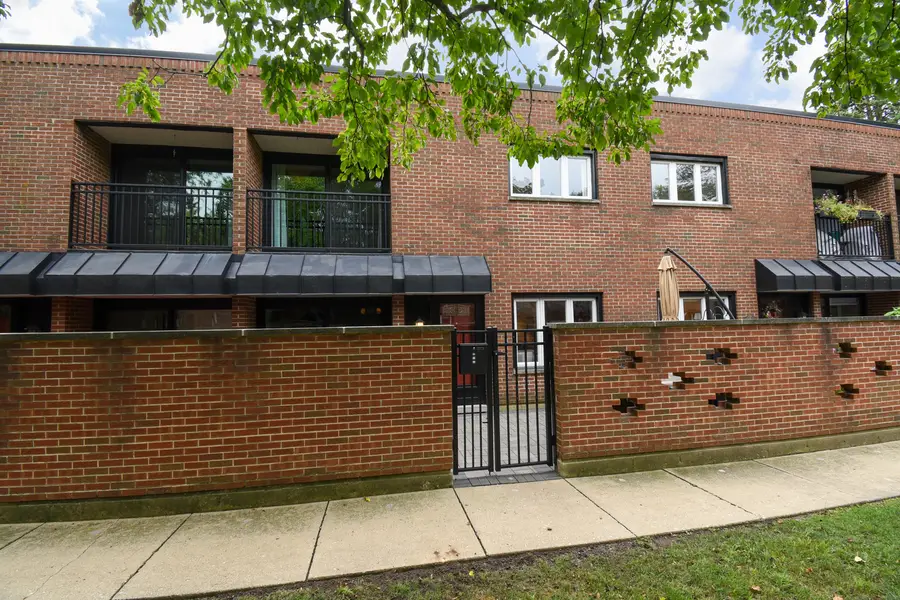 319 N Oak Park Avenue #C, Oak Park, IL 60302 - #2
