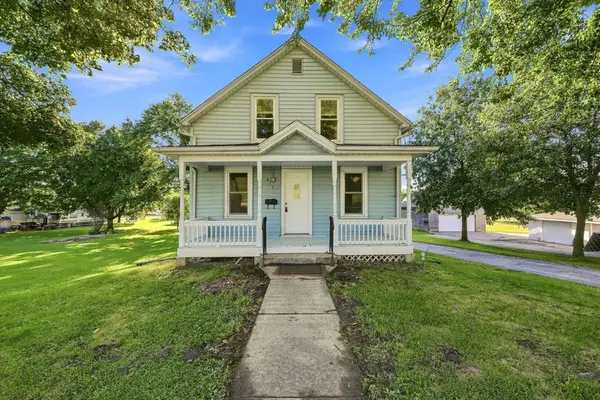 815 N High Street, Port Byron, IL 61275