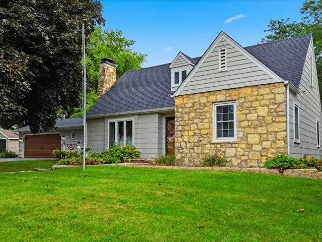 902 W Washington Street, Oregon, IL 61061 - #1