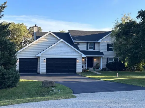 1903 Lands Court, Crystal Lake, IL 60012