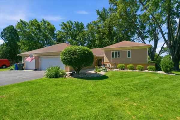 22 Plum Court, Sleepy Hollow, IL 60118