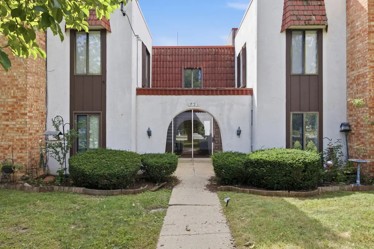 731 E Fullerton Avenue #204, Glendale Heights, IL 60139 - #1
