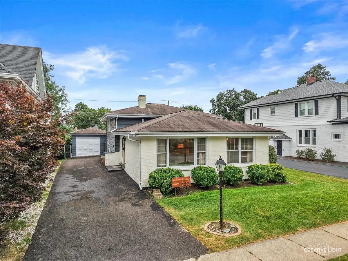 1022 E Jefferson Avenue, Wheaton, IL 60187 - #1