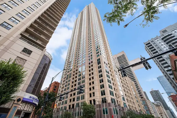 33 W Ontario Street #42ES, Chicago, IL 60654