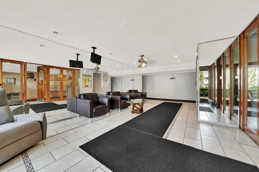 10015 Beverly Drive #404, Skokie, IL 60076 - #3
