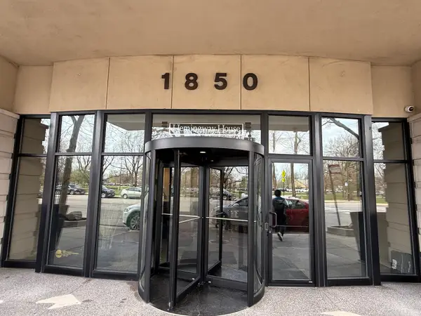 1850 N Clark Street #810, Chicago, IL 60614