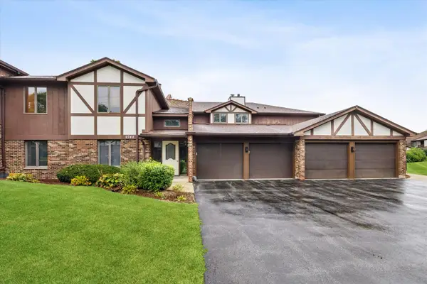 9744 Mill Drive #E1, Palos Park, IL 60464