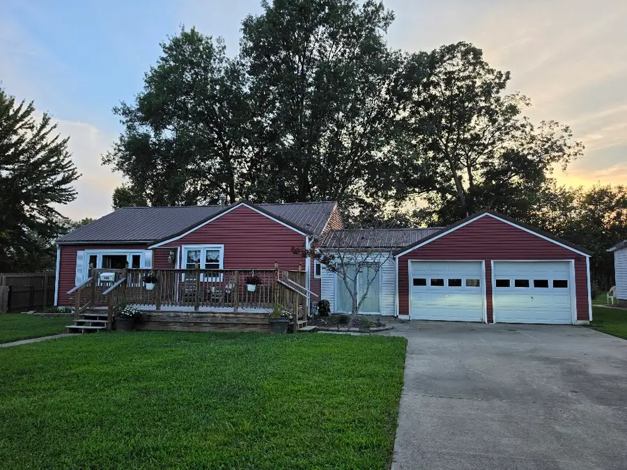 534 Tar Spring Drive, Carmi, IL 62821 - #2