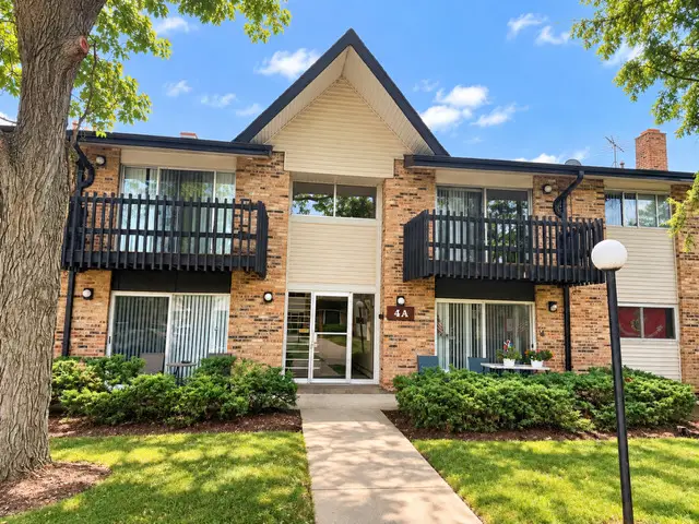 4A Kingery Quarter #203, Willowbrook, IL 60527 - #1
