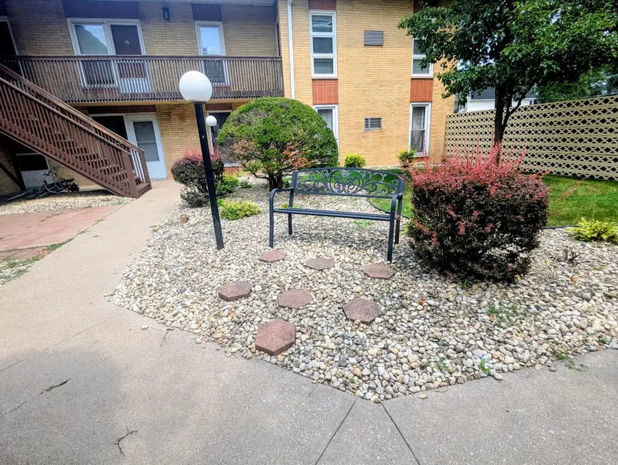 18340 Burnham Avenue #11, Lansing, IL 60438 - #3