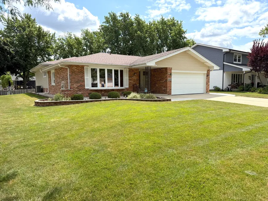 7129 Exner Road, Darien, IL 60561 - #2