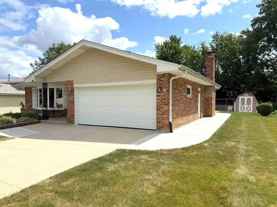 7129 Exner Road, Darien, IL 60561 - #3
