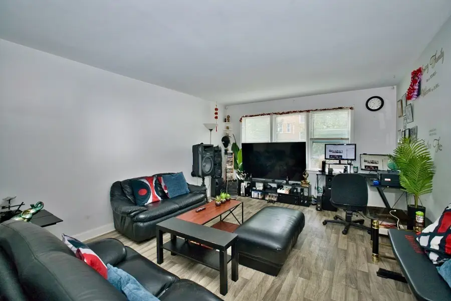2643 W Farragut Avenue #1W, Chicago, IL 60625 - #3