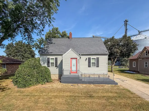417 W Garfield Avenue, Cissna Park, IL 60924