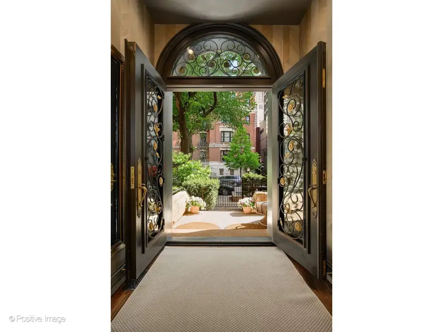 32 E Bellevue Place, Chicago, IL 60611 - #2