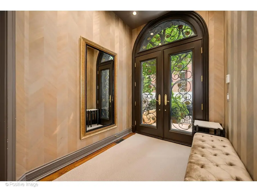 32 E Bellevue Place, Chicago, IL 60611 - #3