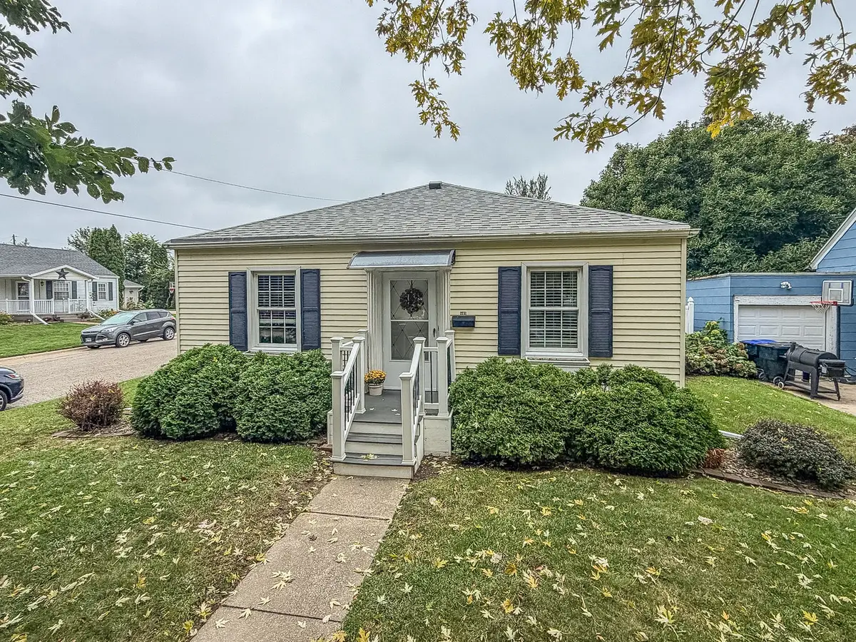 609 S Florence Avenue, Bloomington, IL 61701 - #1