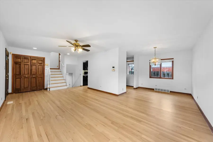 558 E Park Avenue, Elmhurst, IL 60126 - #3