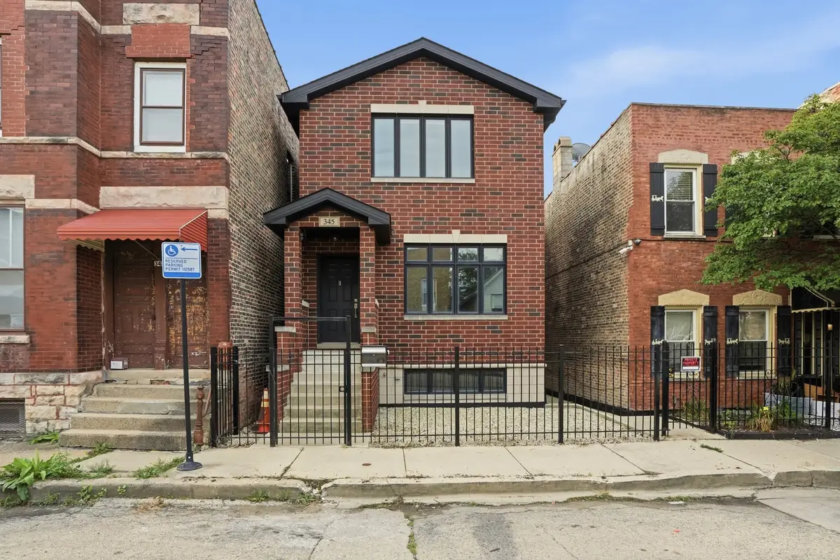 345 W 29th Place, Chicago, IL 60616 - #1