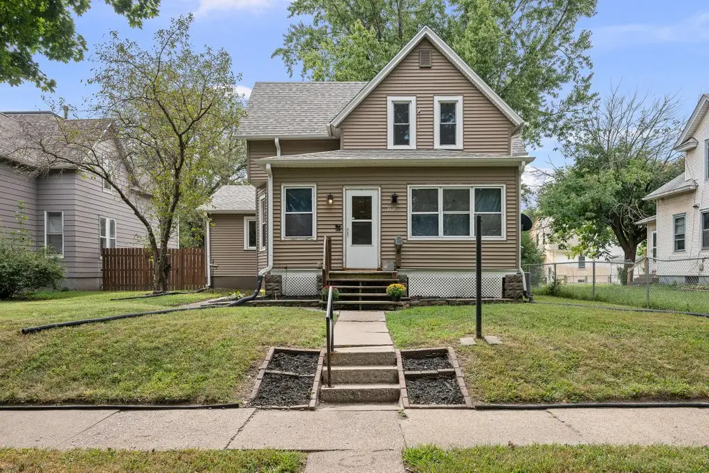 2117 Claussen Street, Davenport, IA 52802 - #1