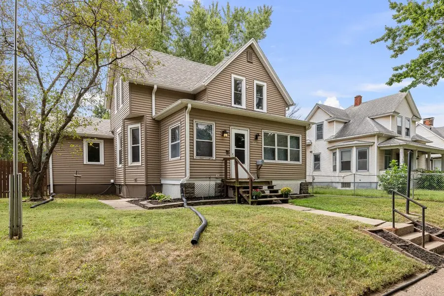 2117 Claussen Street, Davenport, IA 52802 - #3