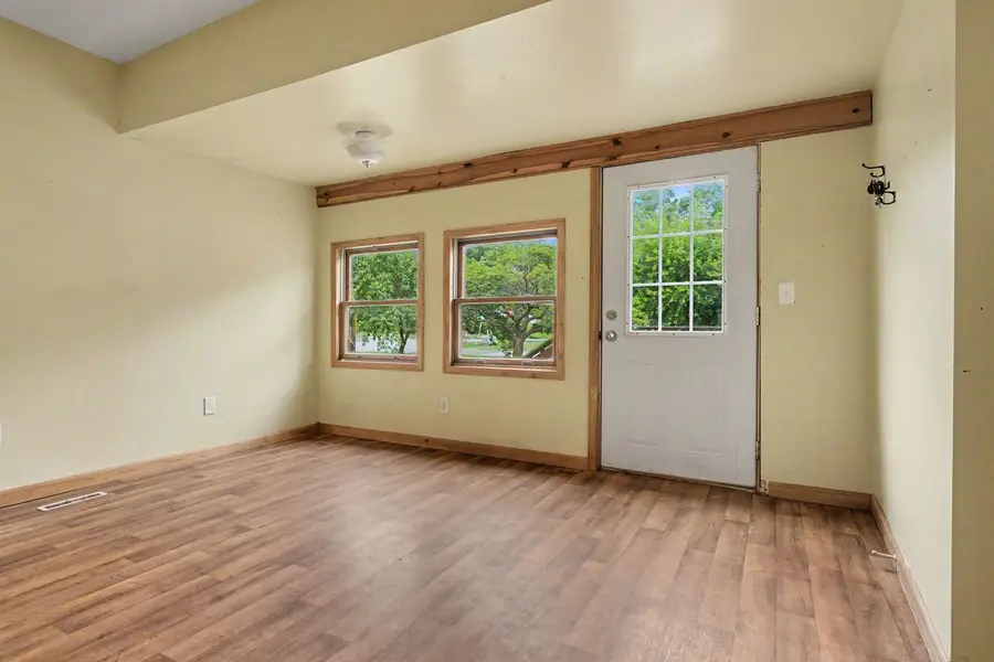 102 E North Street, Bellflower, IL 61724 - #3