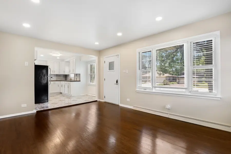 15641 S Park Avenue, South Holland, IL 60473 - #3