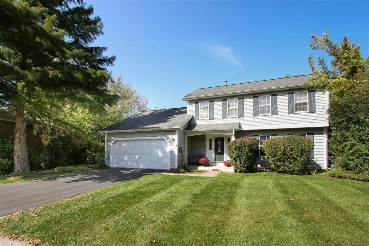 586 Liberty Avenue, South Elgin, IL 60177 - #1