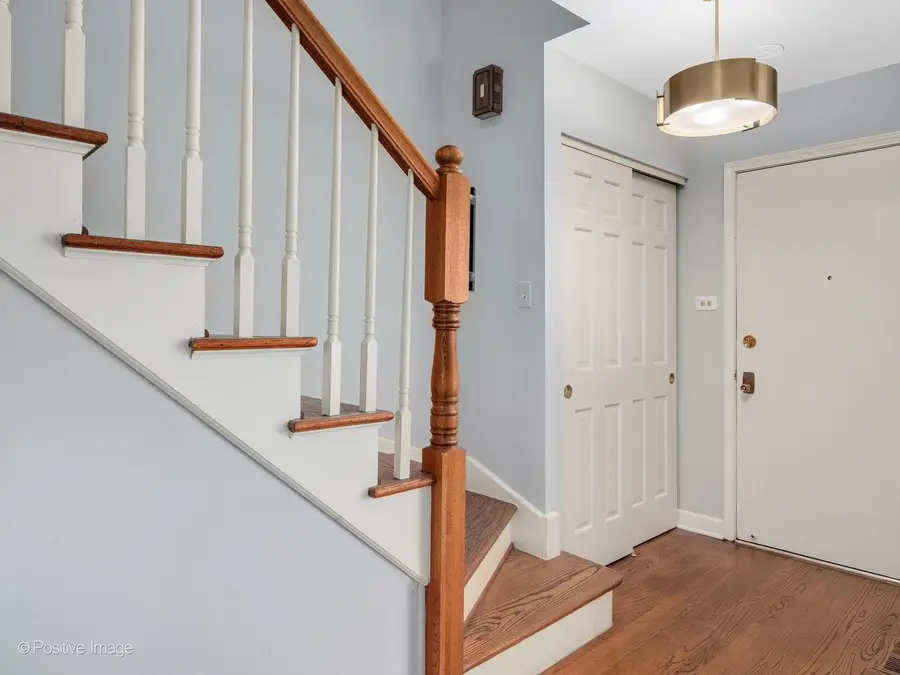 2S663 Avenue Normandy East, Oak Brook, IL 60523 - #3