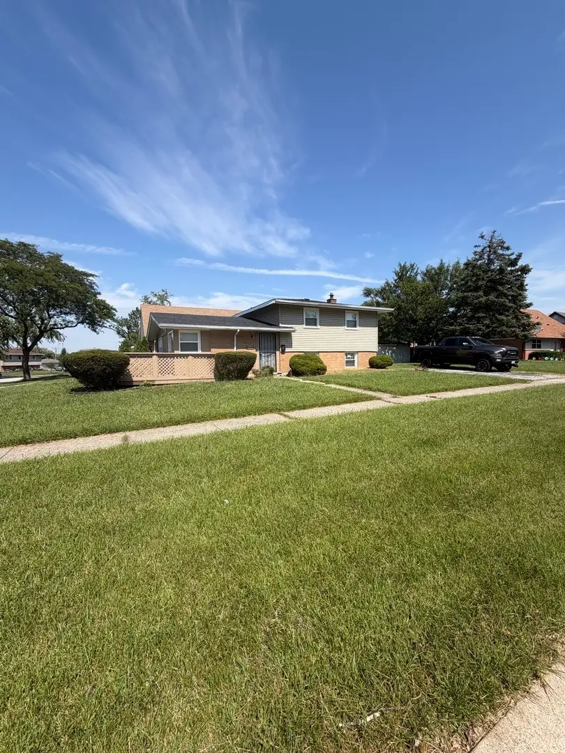 16767 Sunset Ridge Drive, Country Club Hills, IL 60478 - #1