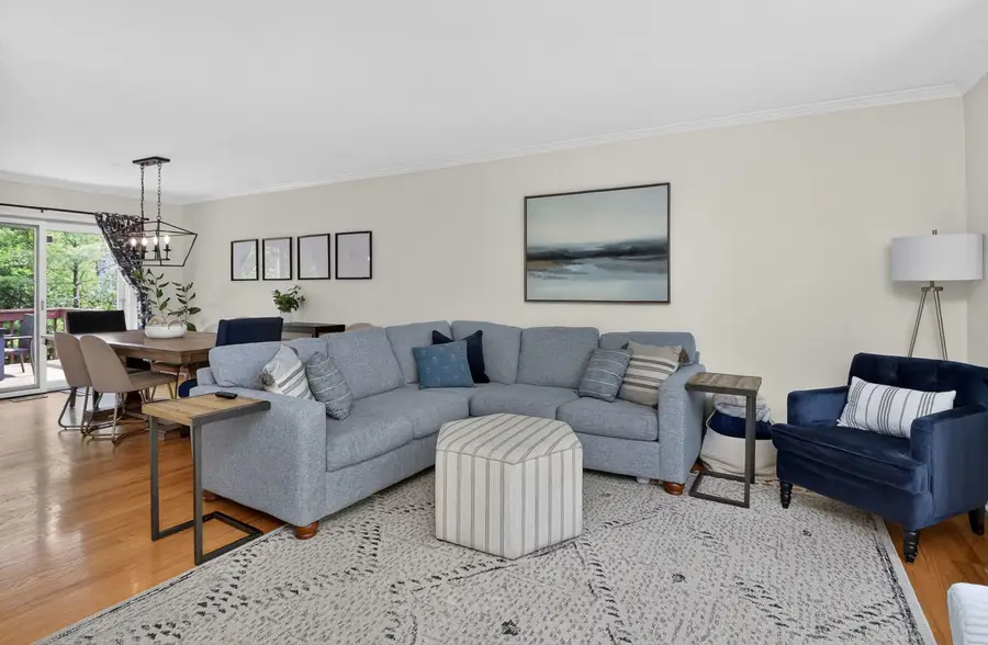 1905 Cheshire Lane, Wheaton, IL 60189 - #2