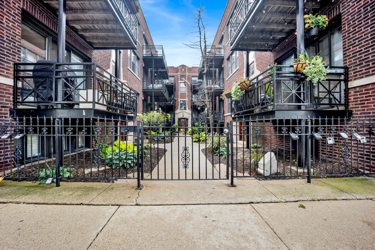 1133 W Grace Street, Chicago, IL 60613 - #1