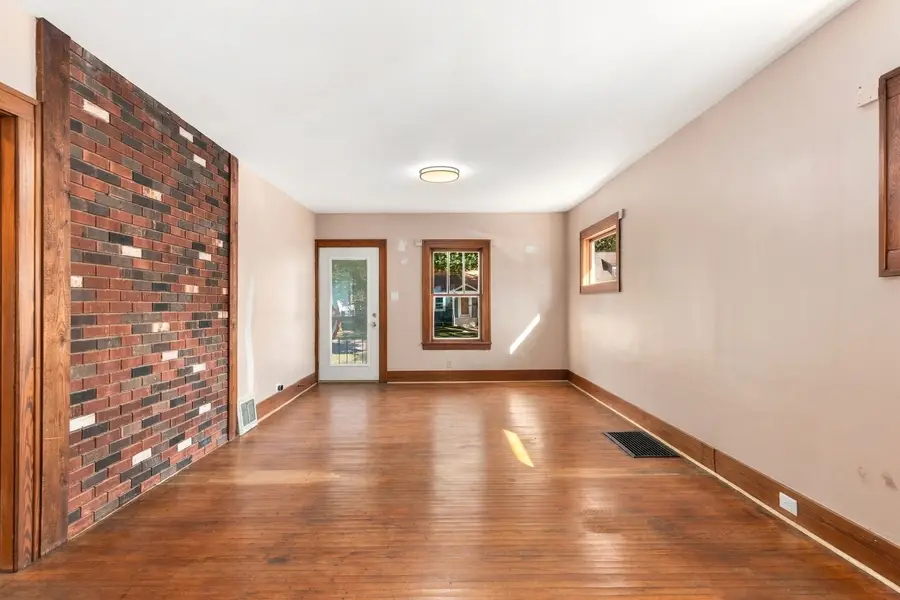 121 S Fordham Avenue, Aurora, IL 60506 - #3