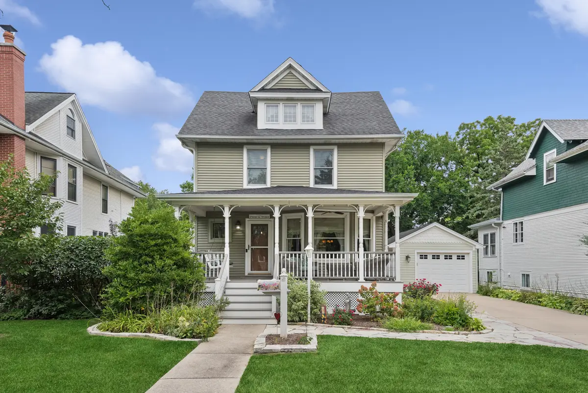 5909 N East Circle Avenue, Chicago, IL 60631 - #1
