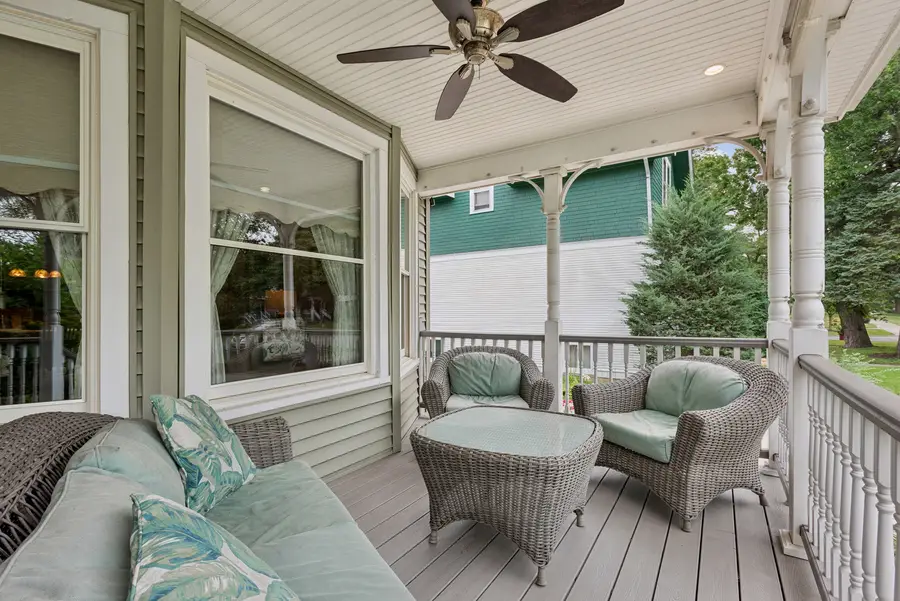 5909 N East Circle Avenue, Chicago, IL 60631 - #3