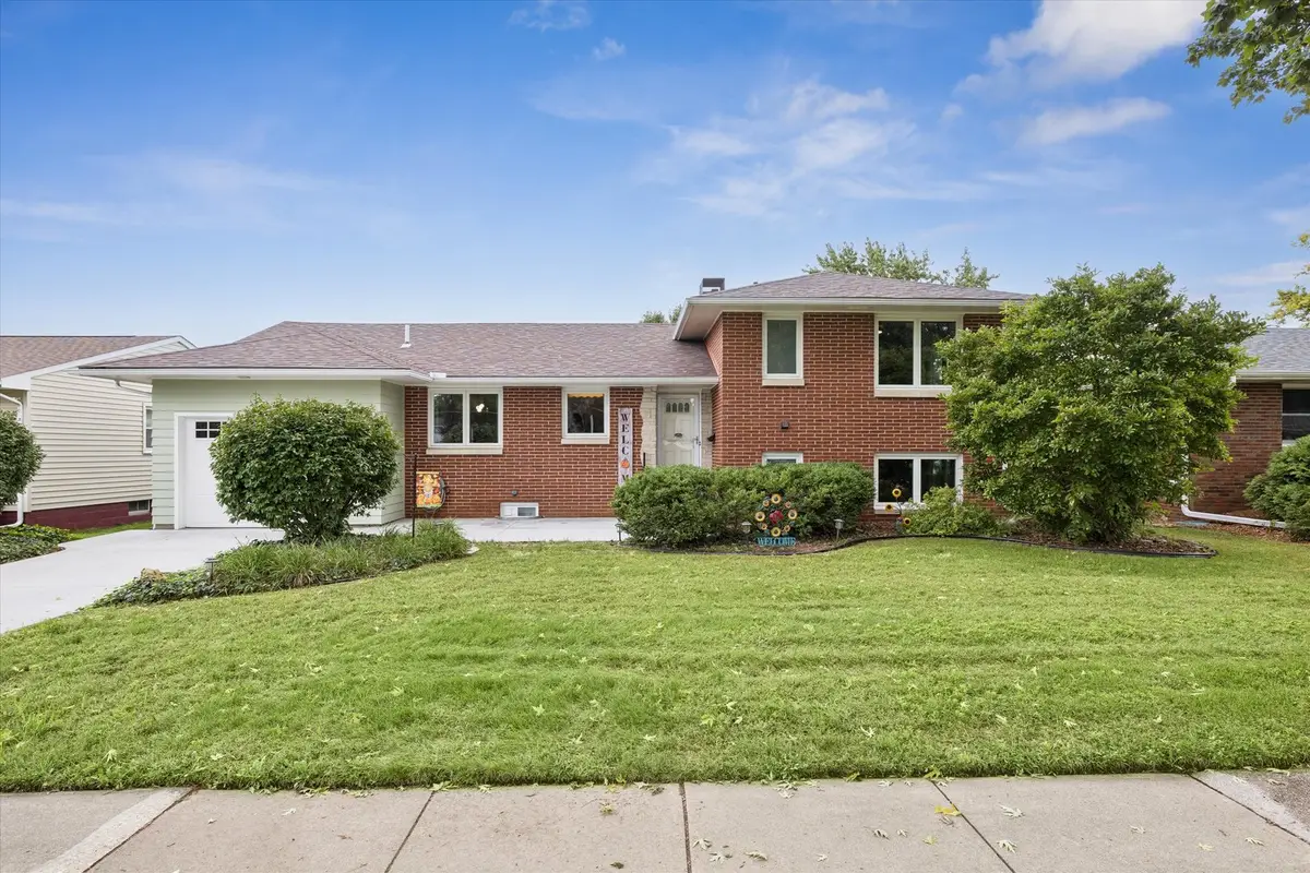 1001 12th Street, De Witt, IA 52742 - #1