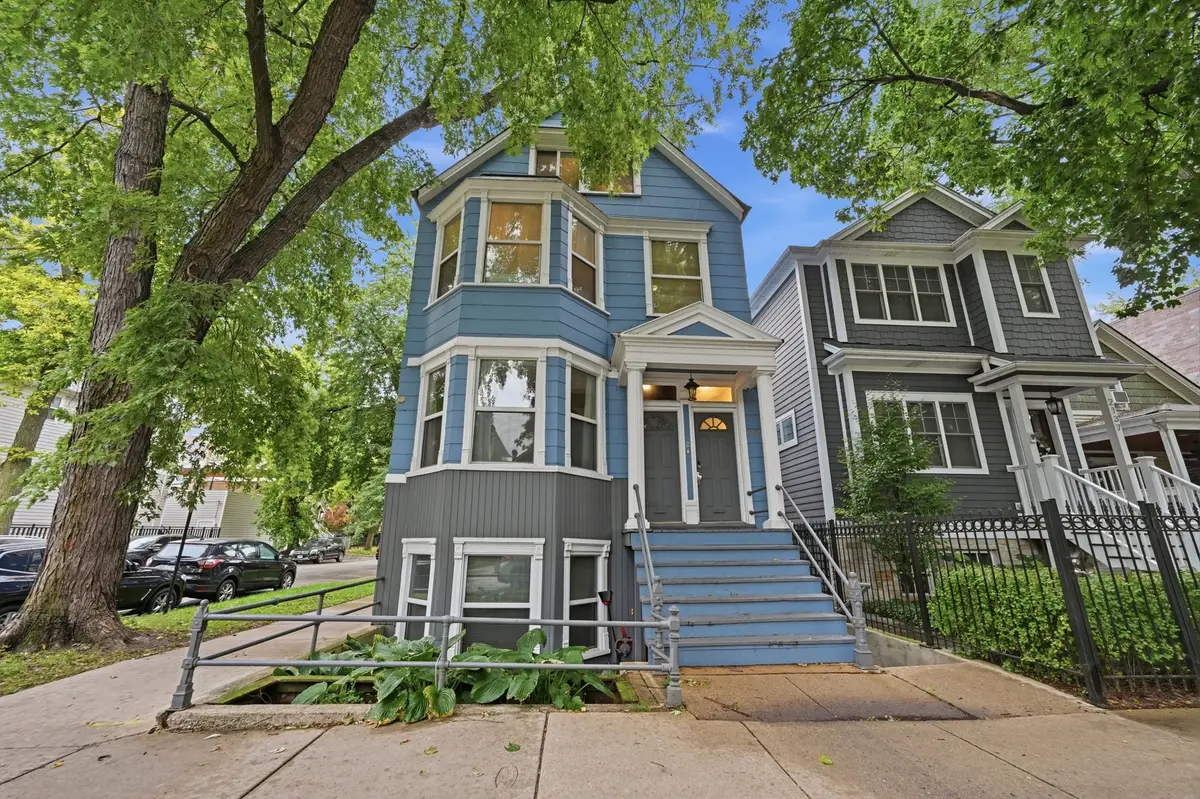 2135 W Barry Avenue, Chicago, IL 60618 - #1