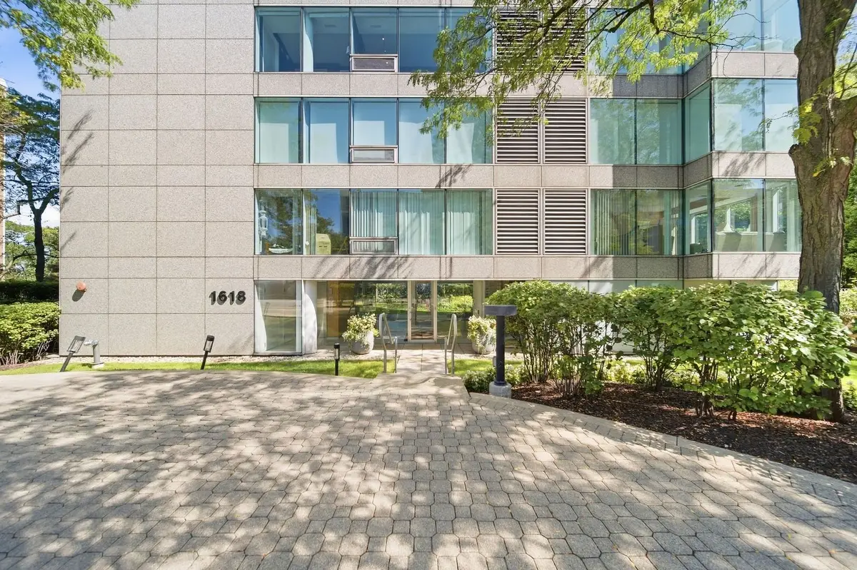 1618 Sheridan Road #4, Wilmette, IL 60091 - #1