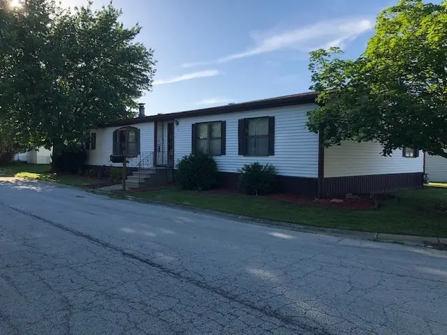 712 Huntsbridge Road, Matteson, IL 60443 - #1