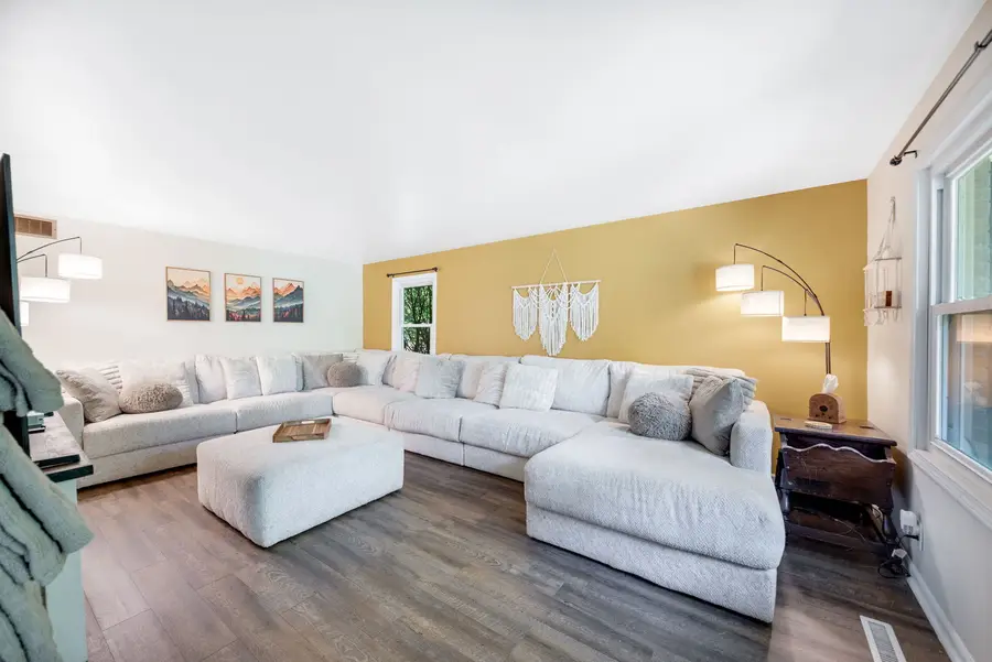 5074 Oakridge Drive, Saint Anne, IL 60964 - #2