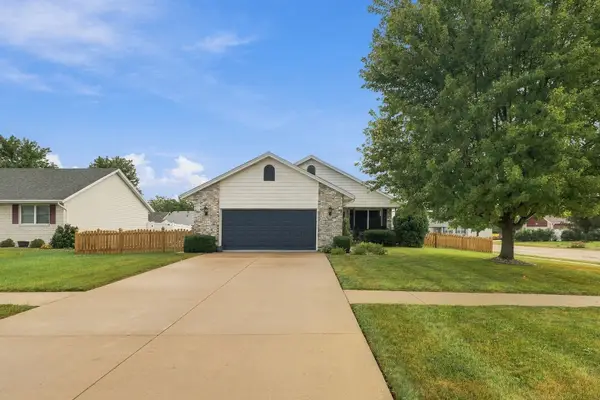 136 N Van Buren Avenue, Bradley, IL 60915