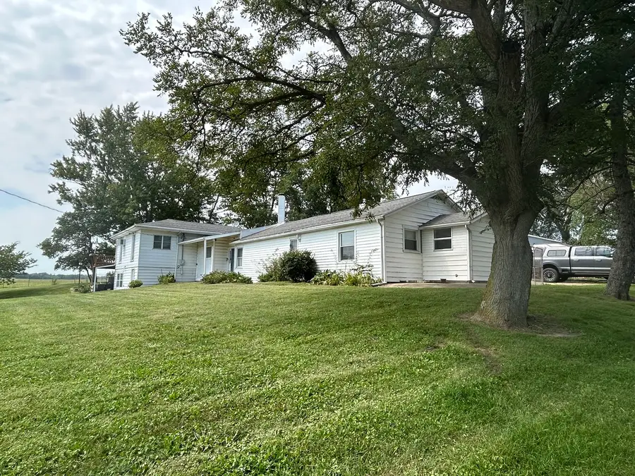 18527 Poland Road, Danville, IL 61834 - #2